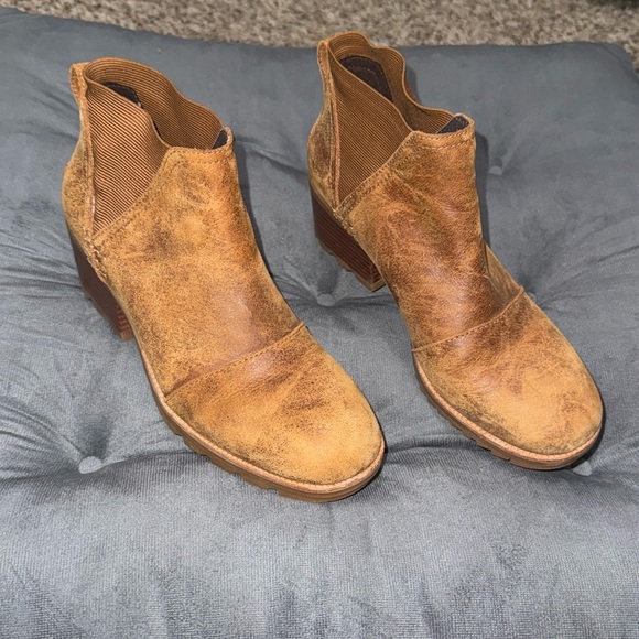 Sorel Cate Chelsea Boot - Picture 2 of 10